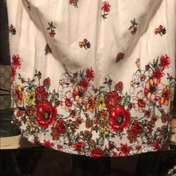 Halter top - Picture 3 of 4